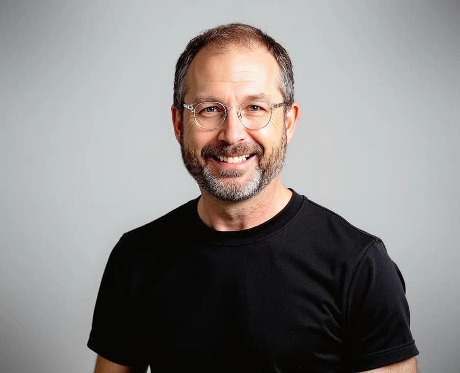 Portrait of Mike Fischer